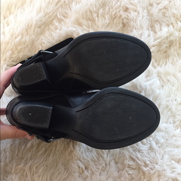 Like New!-Black Guess Boots - Picture 2 of 4